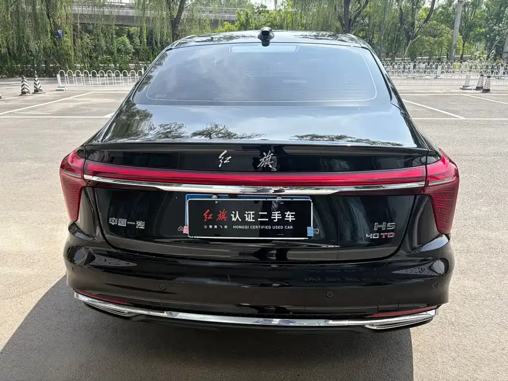 Hongqi H5 — фото 7
