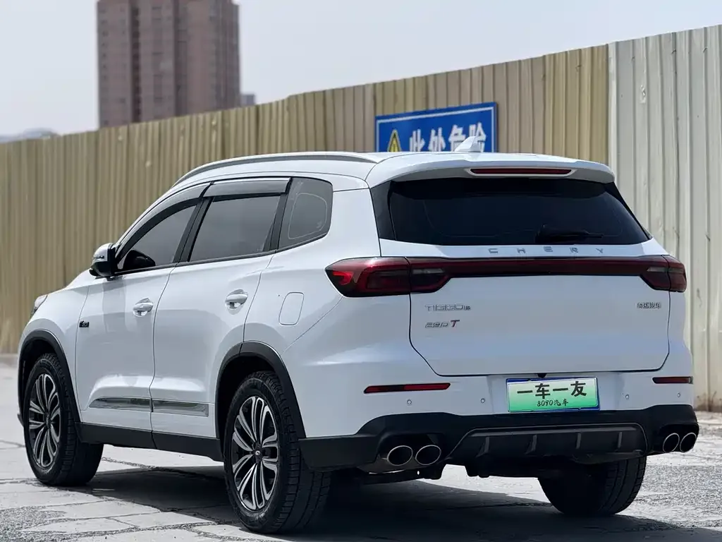 Chery Tiggo 8 — фото 8