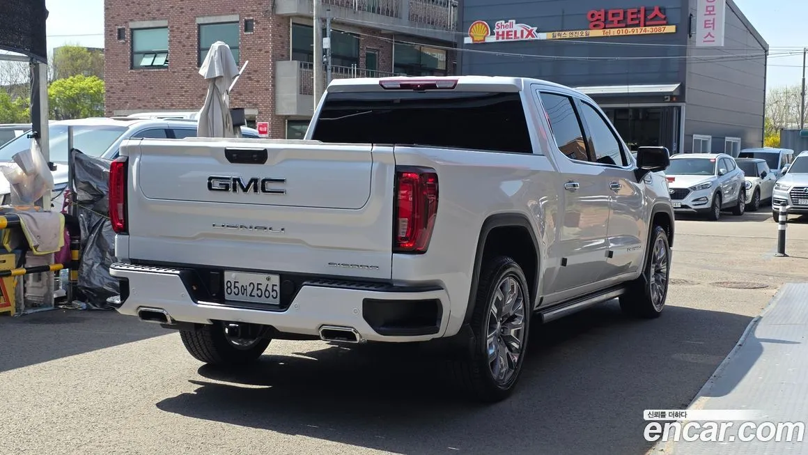GMC Sierra — фото 8