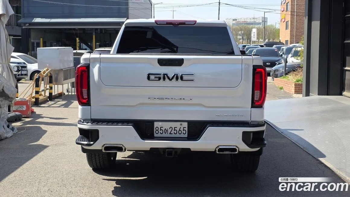 GMC Sierra — фото 7