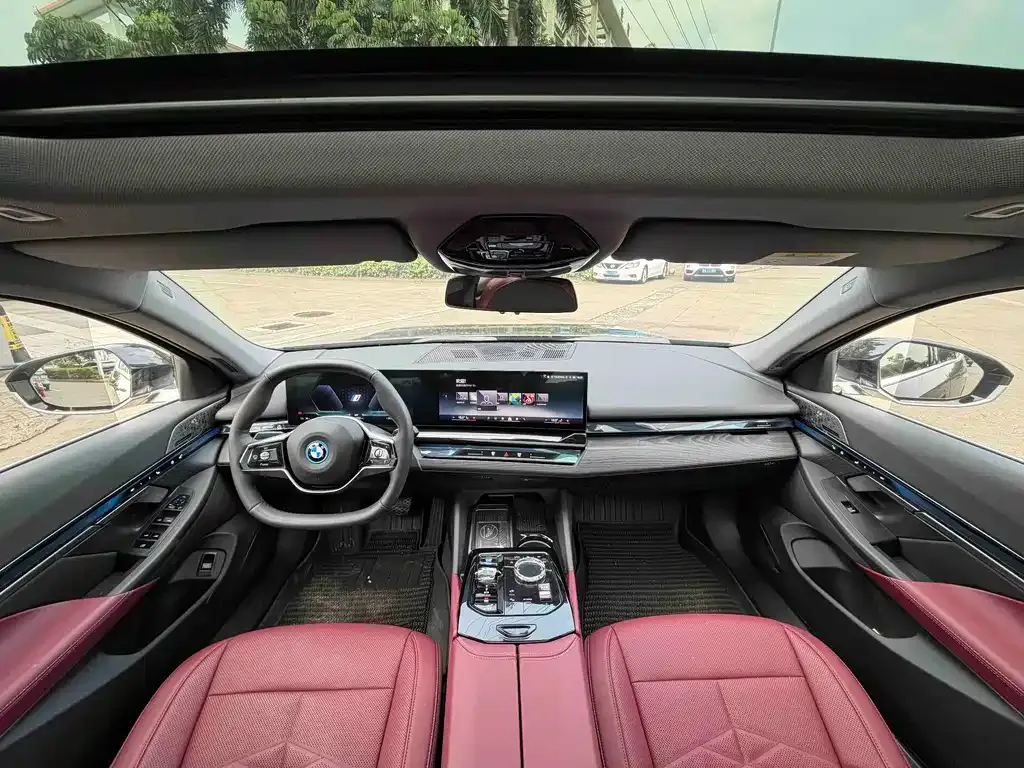 BMW i5 — фото 3