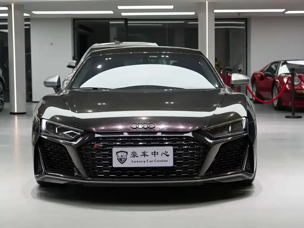 Audi R8 — фото 7
