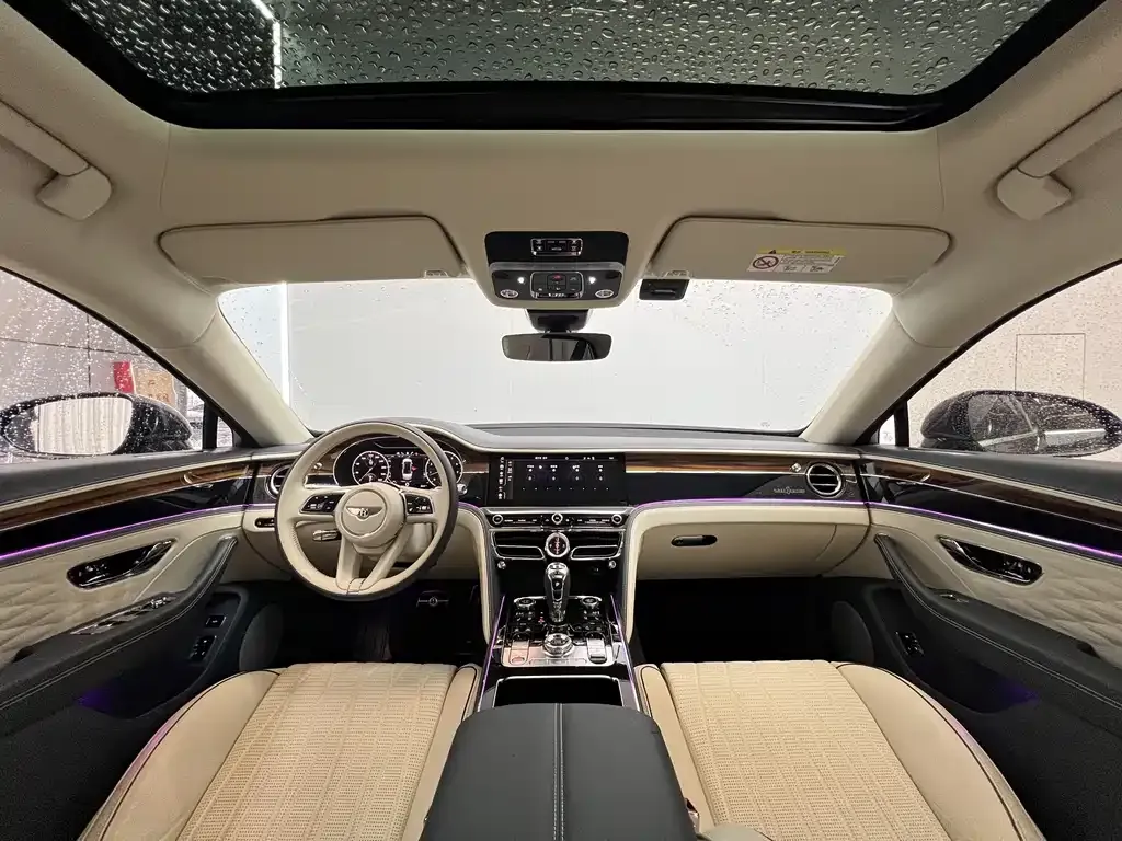 Bentley Flying Spur — фото 4