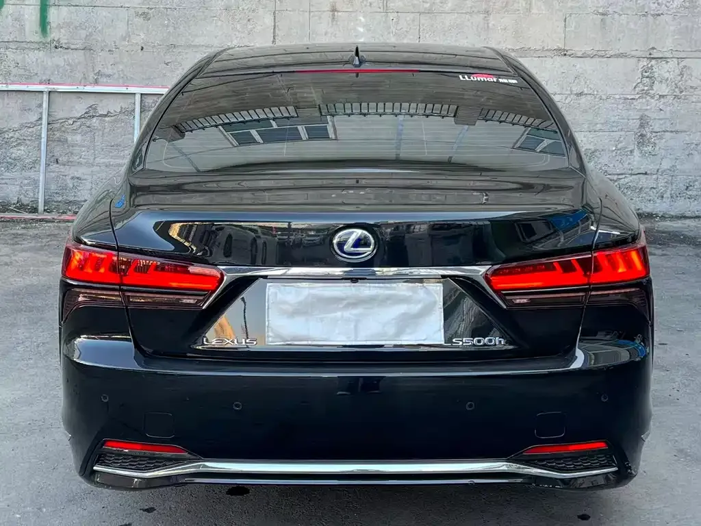 Lexus LS — фото 9