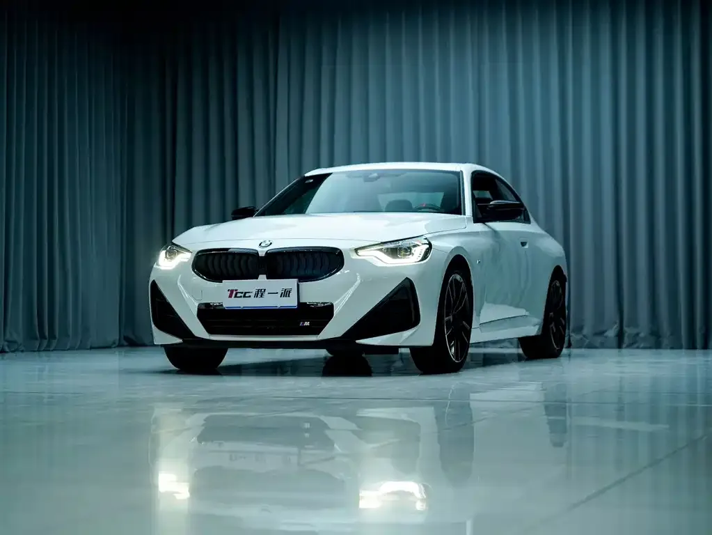 BMW M240i — фото 10