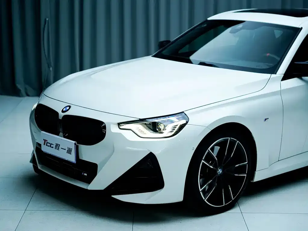 BMW M240i — фото 8