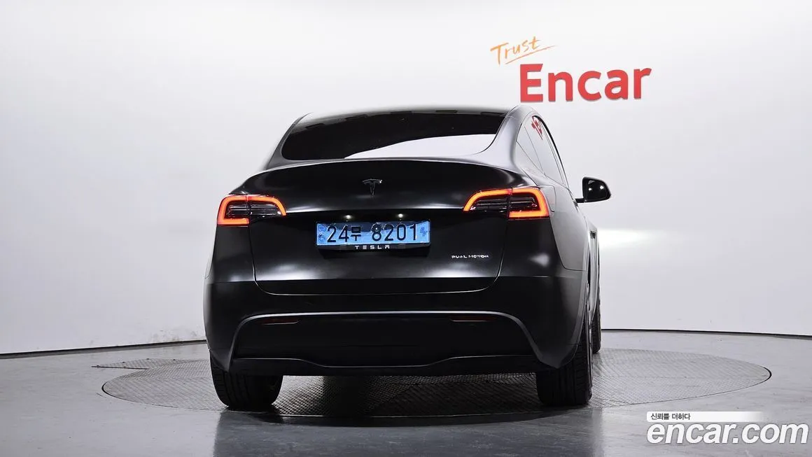 Tesla Model Y — фото 3