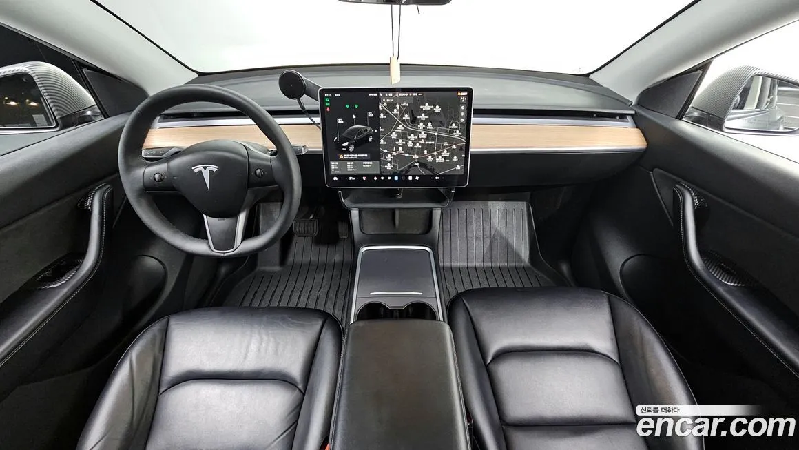 Tesla Model Y — фото 8