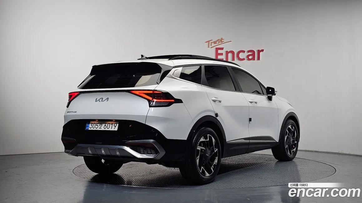Kia Sportage — фото 8
