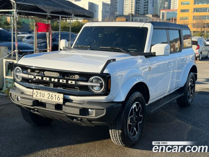 Ford Bronco — фото 1