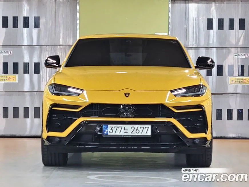 Lamborghini Urus — фото 10