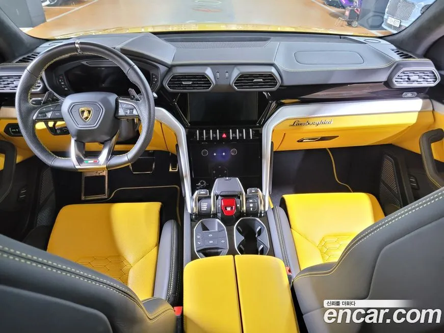Lamborghini Urus — фото 3
