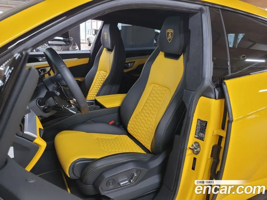 Lamborghini Urus — фото 2