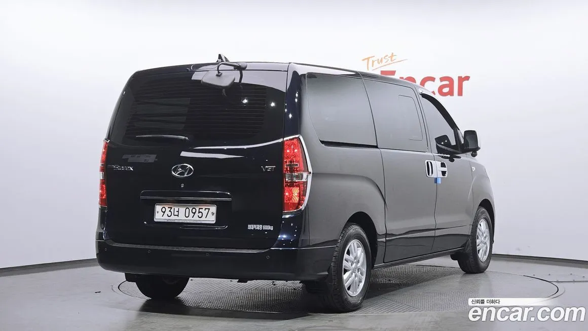 Hyundai Starex — фото 9