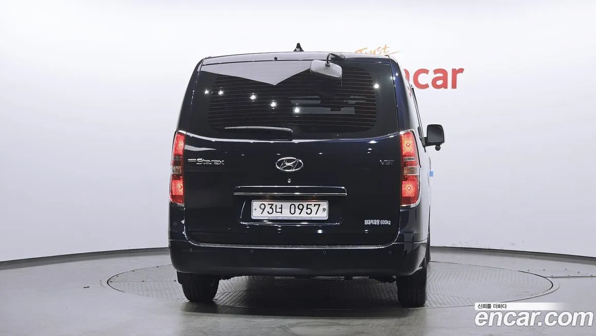 Hyundai Starex — фото 2