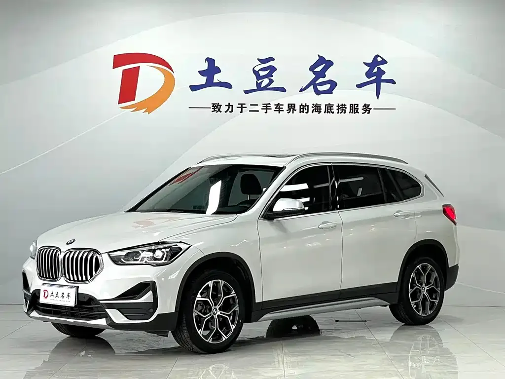 BMW X1 — фото 1