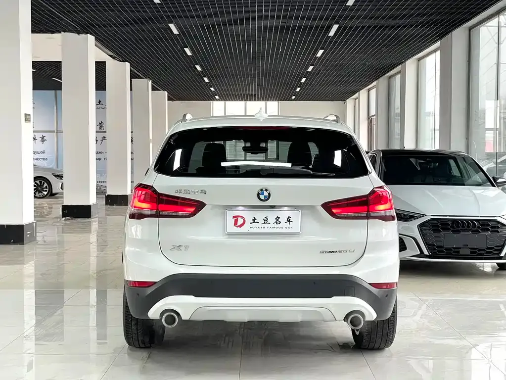 BMW X1 — фото 5