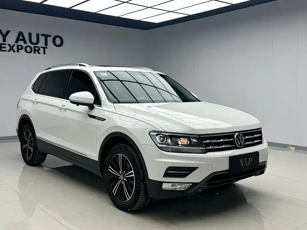 Volkswagen Tiguan L — фото 2