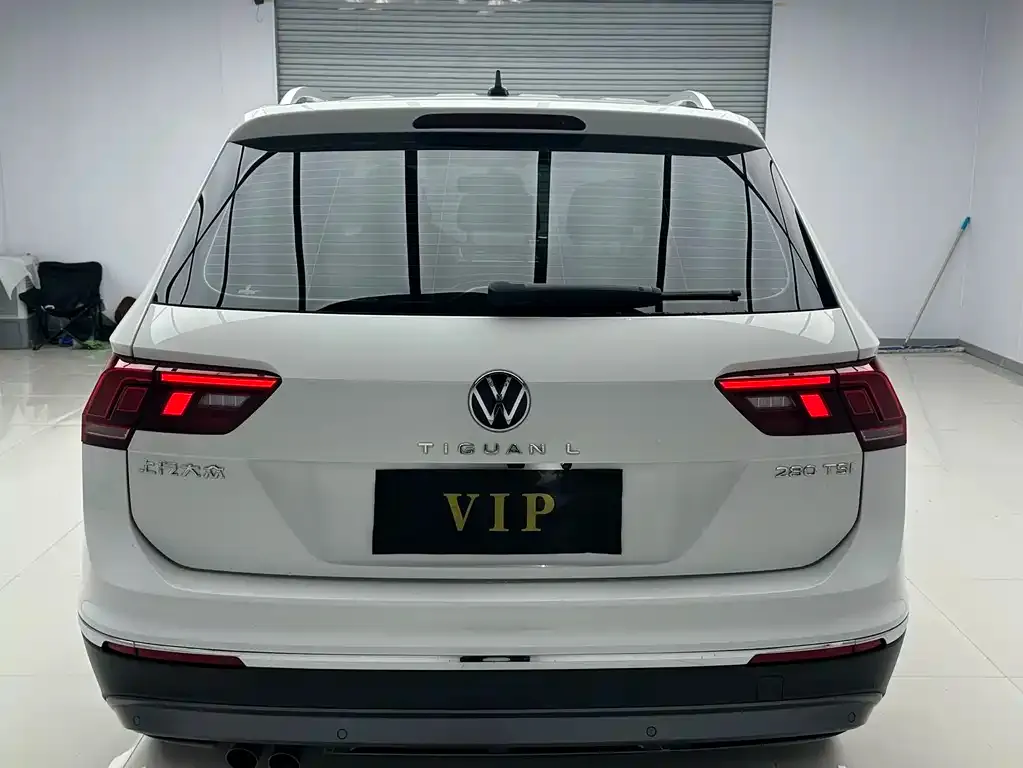 Volkswagen Tiguan L — фото 3