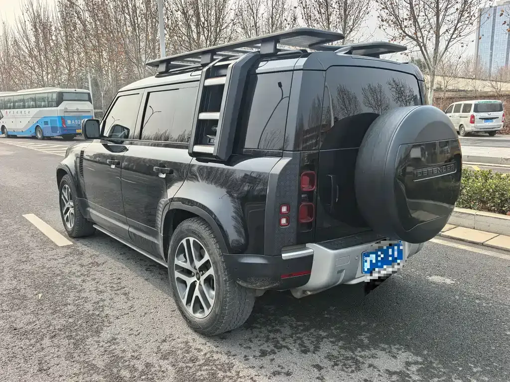 Land Rover Defender — фото 6