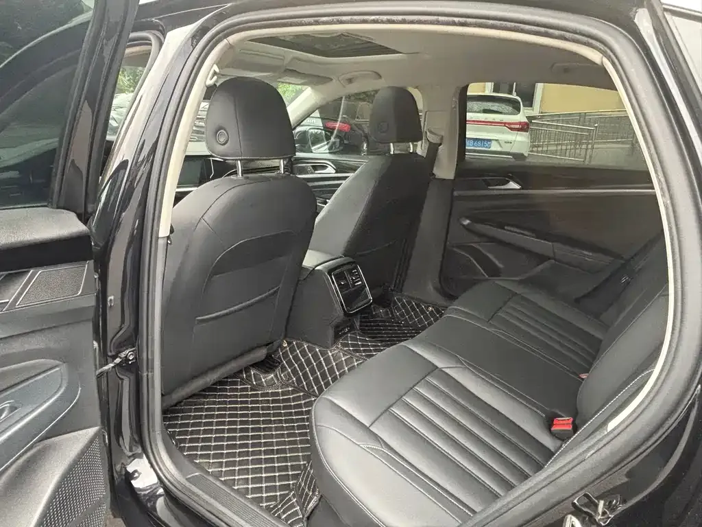 Volkswagen Passat — фото 4