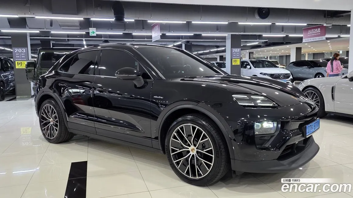 Porsche Macan — фото 3