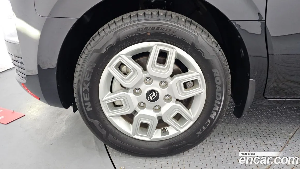 Hyundai Staria — фото 3