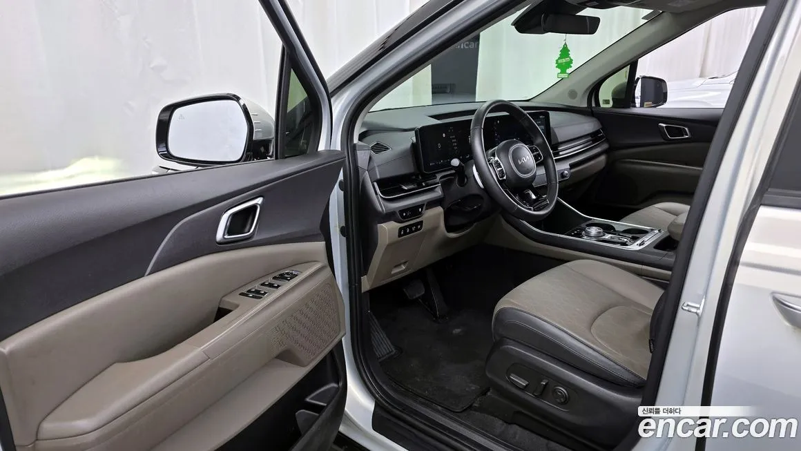 Kia Carnival — фото 9