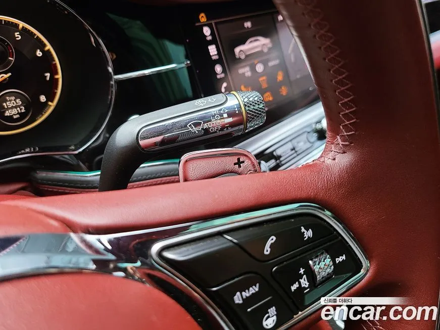 Bentley Flying Spur — фото 3