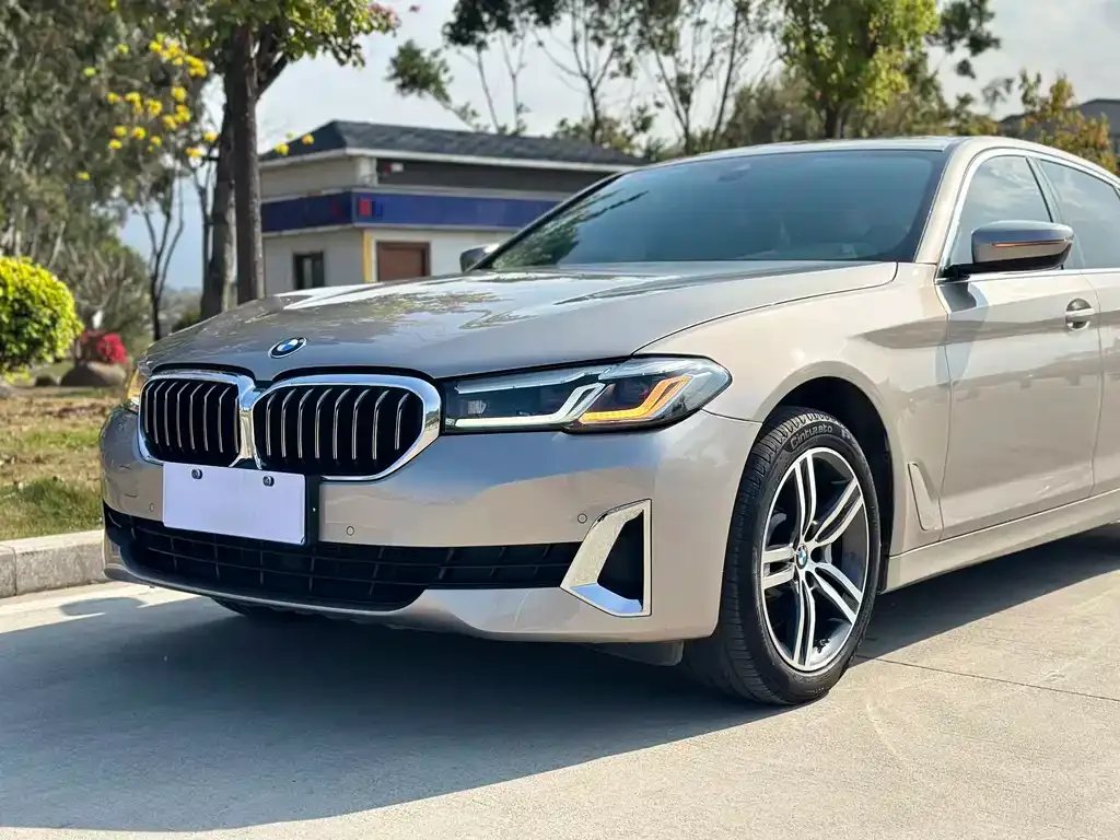 BMW 5 Series — фото 2