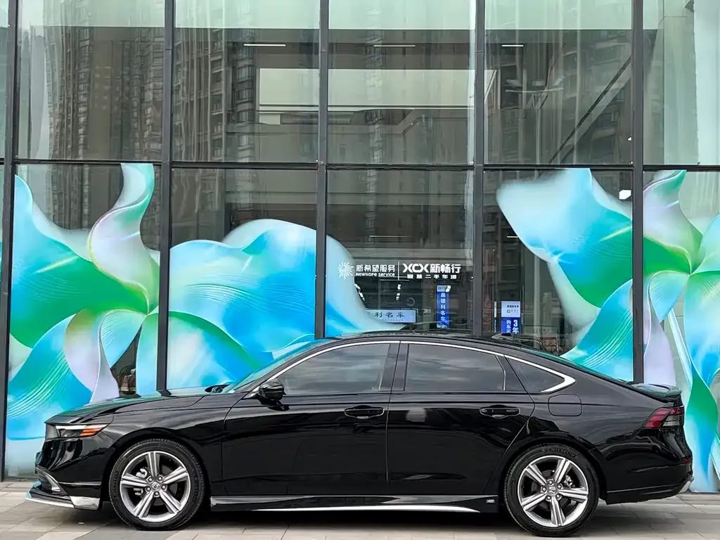 Honda Accord — фото 9