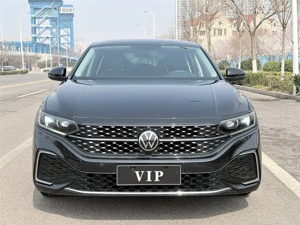 Volkswagen Passat — фото 7