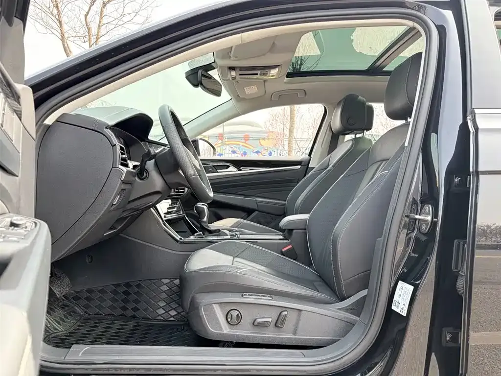 Volkswagen Passat — фото 5