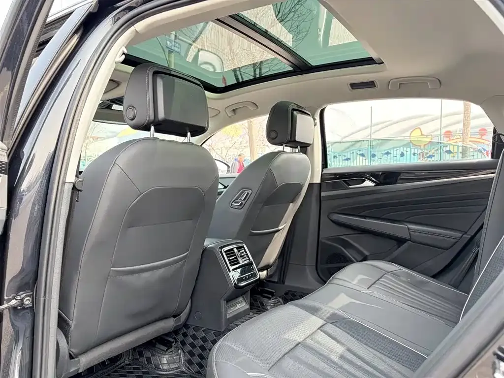 Volkswagen Passat — фото 4