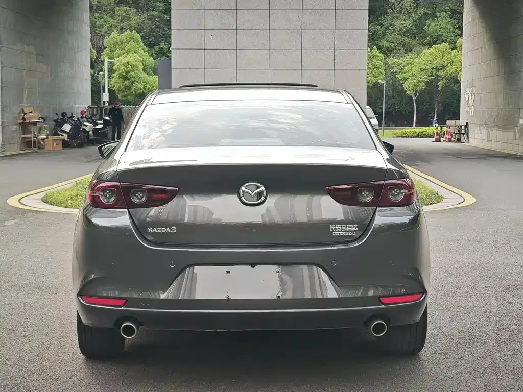 Mazda 3 Axela — фото 3