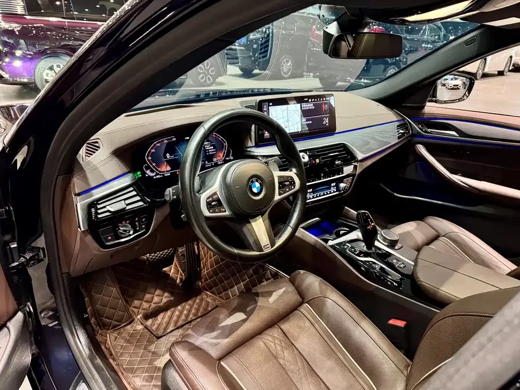 BMW 5 Series — фото 5