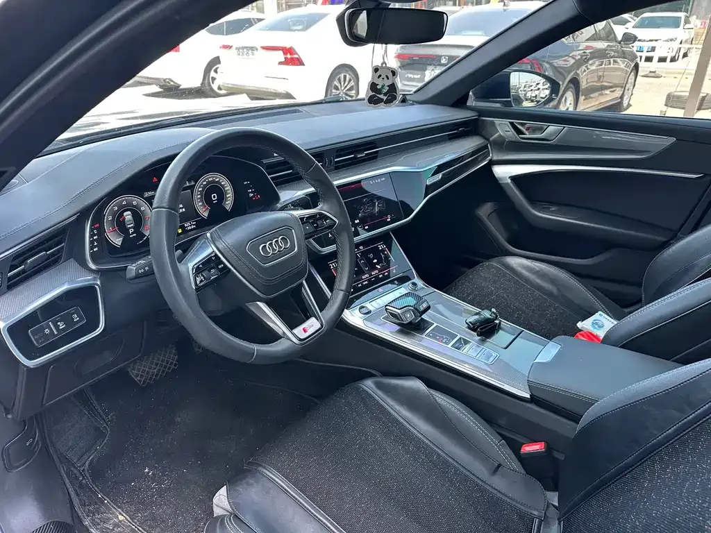 Audi A6L — фото 5
