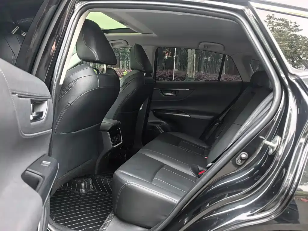 Toyota Harrier — фото 6
