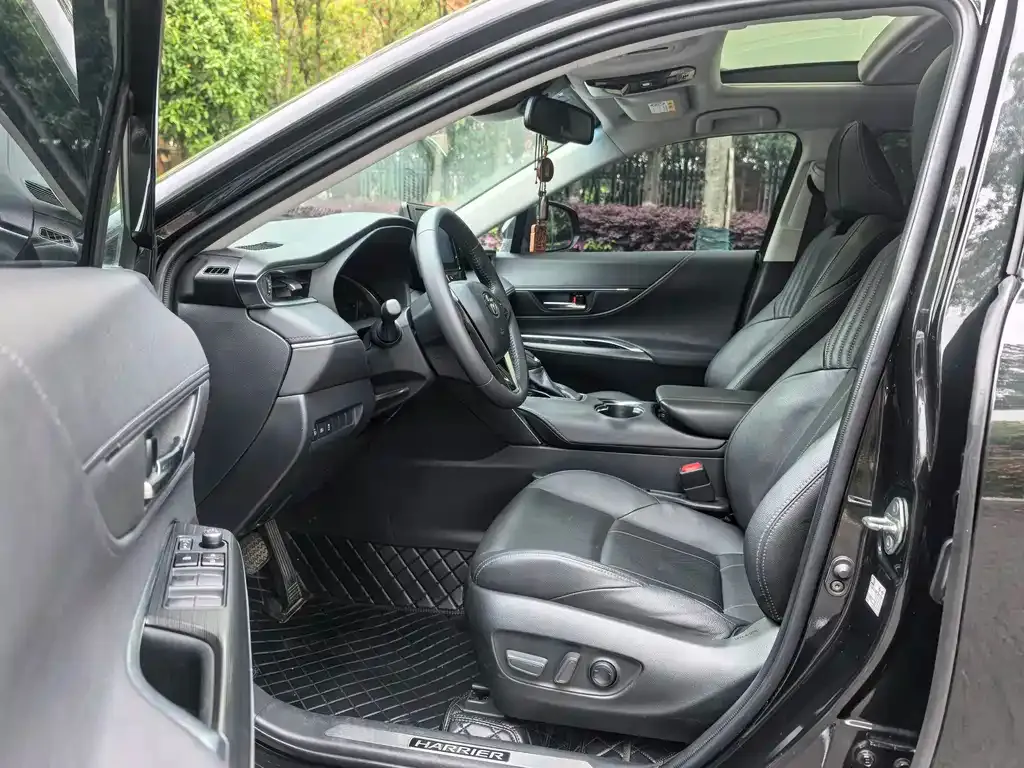 Toyota Harrier — фото 7