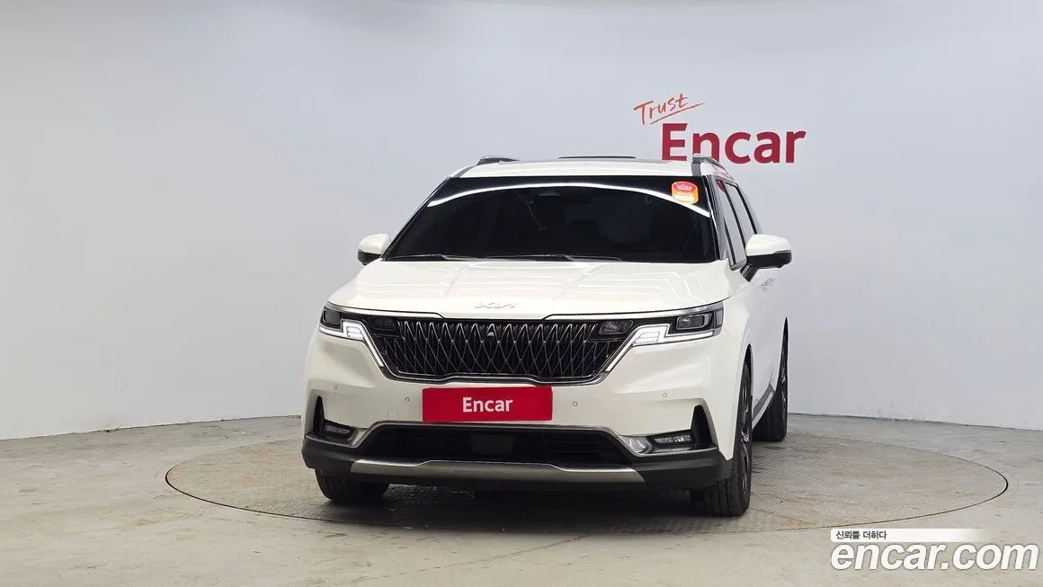 Kia Carnival — фото 10