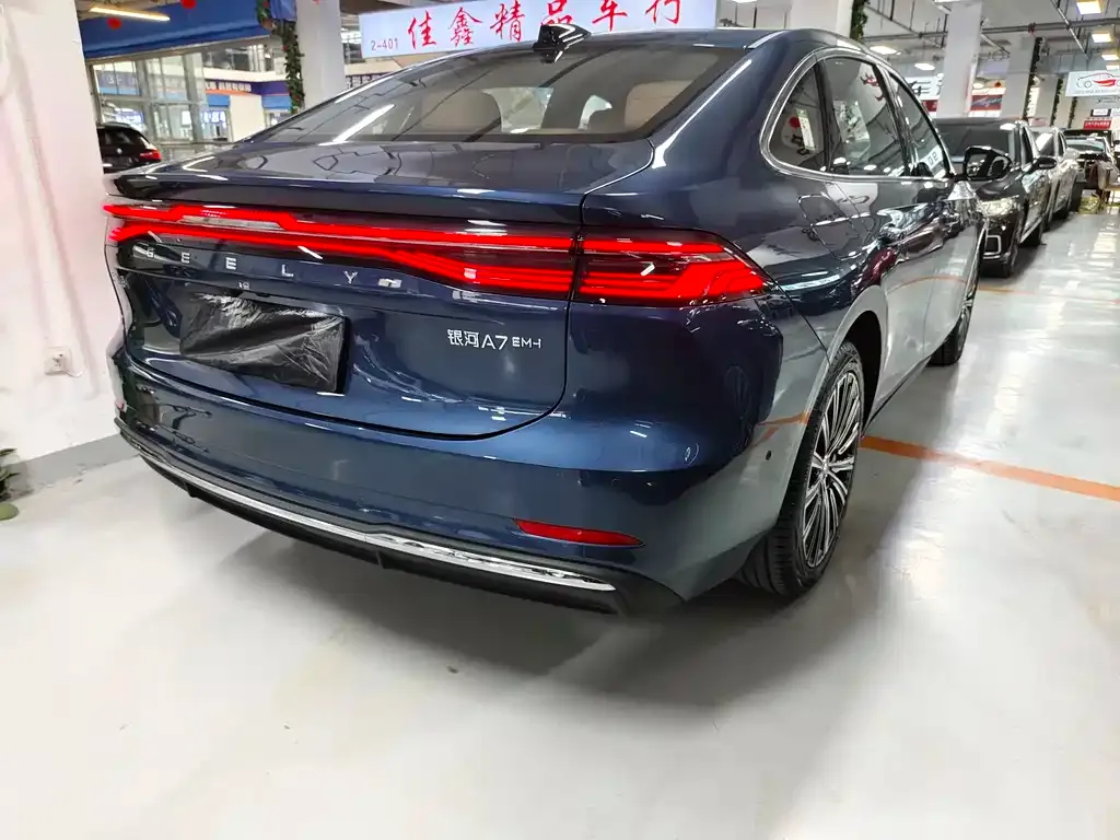 Geely Galaxy A7 — фото 2