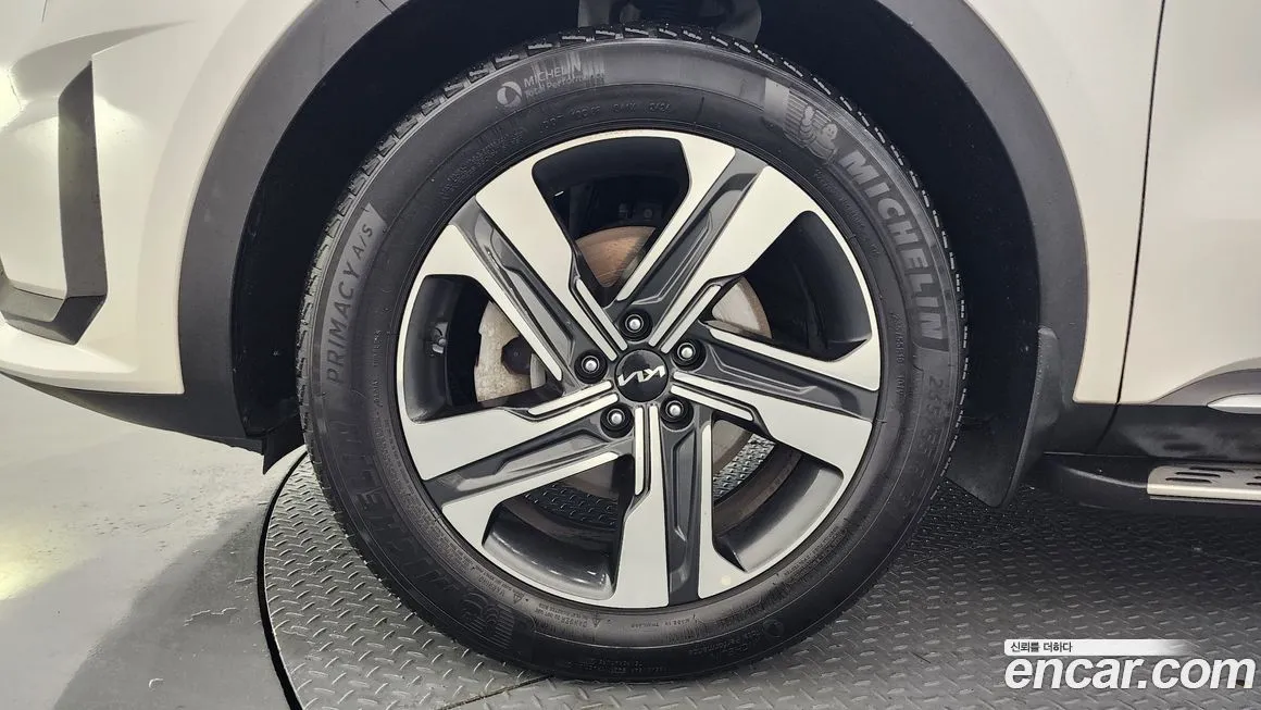 Kia Sorento — фото 7