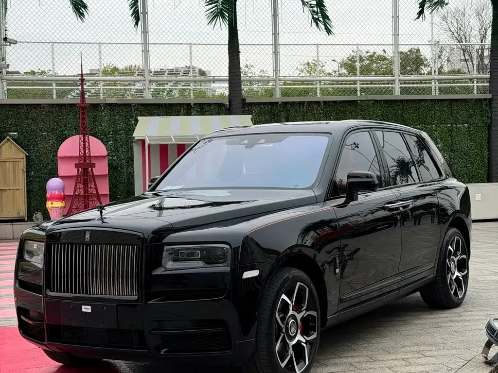 Rolls-Royce Cullinan — фото 1