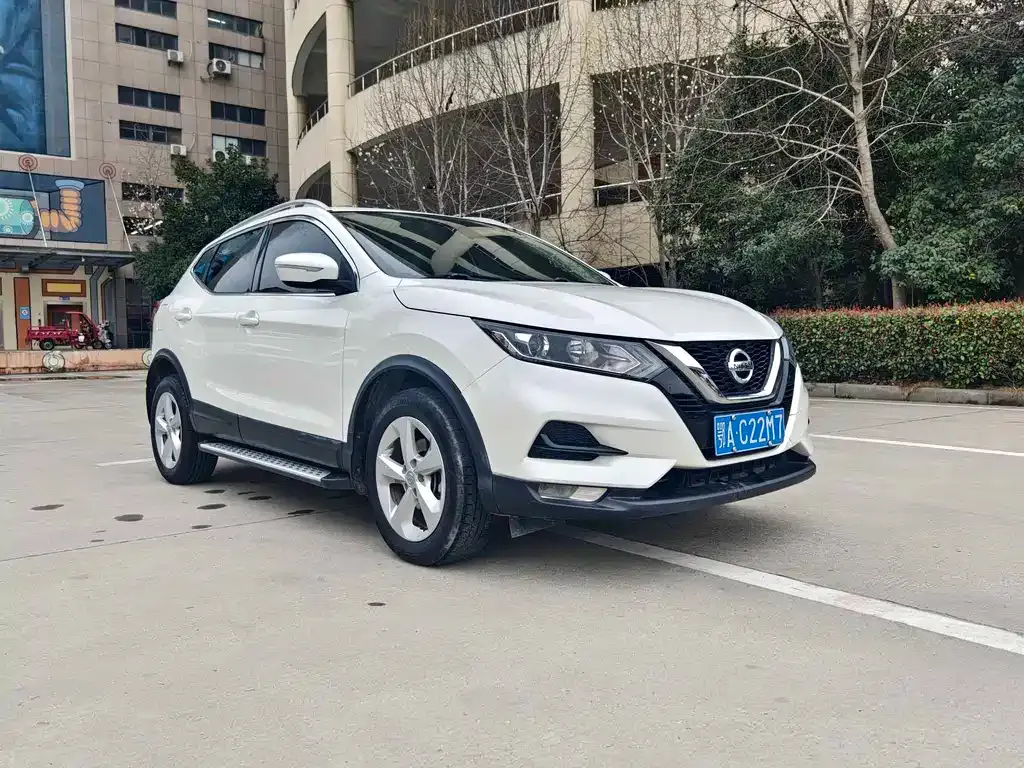Nissan Qashqai — фото 6