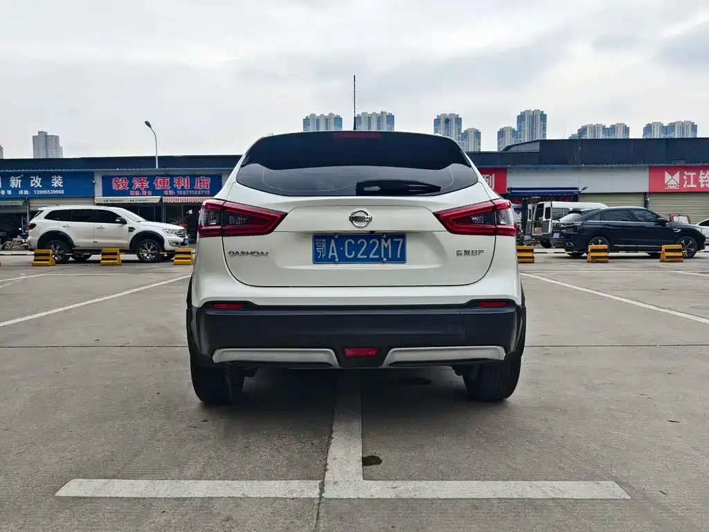 Nissan Qashqai — фото 3