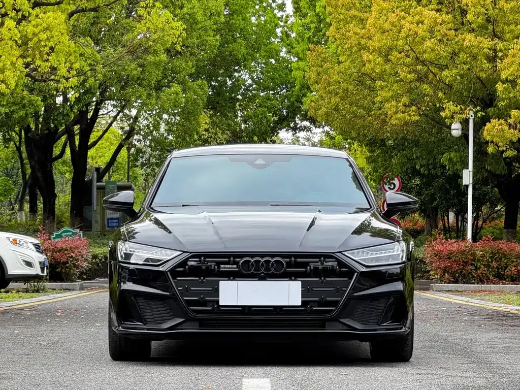 Audi A7L — фото 10