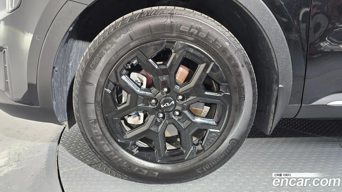 Kia Sorento — фото 10