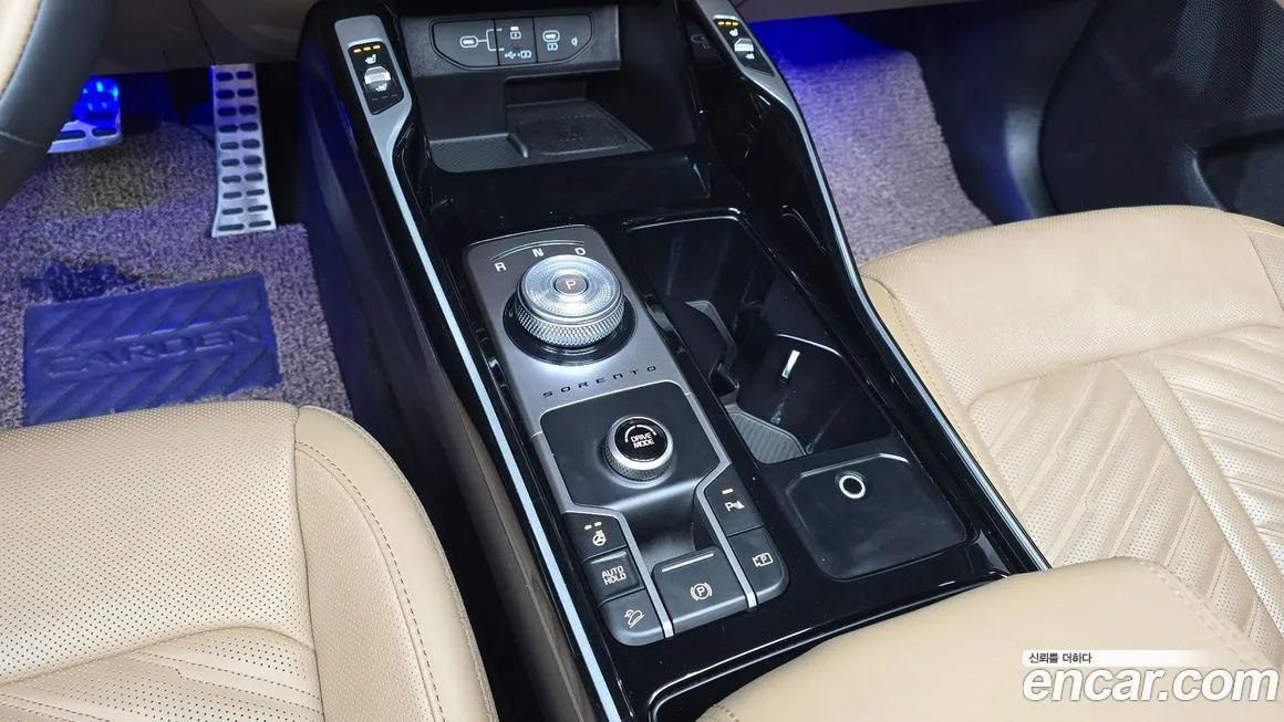 Kia Sorento — фото 8