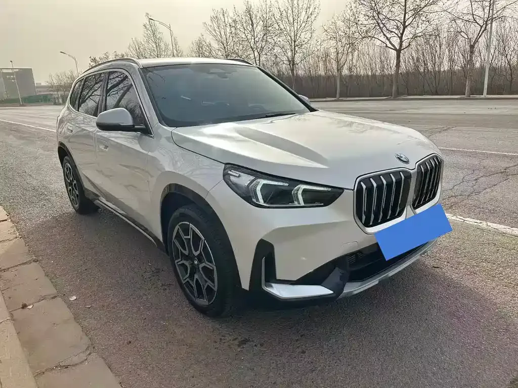 BMW X1 — фото 5