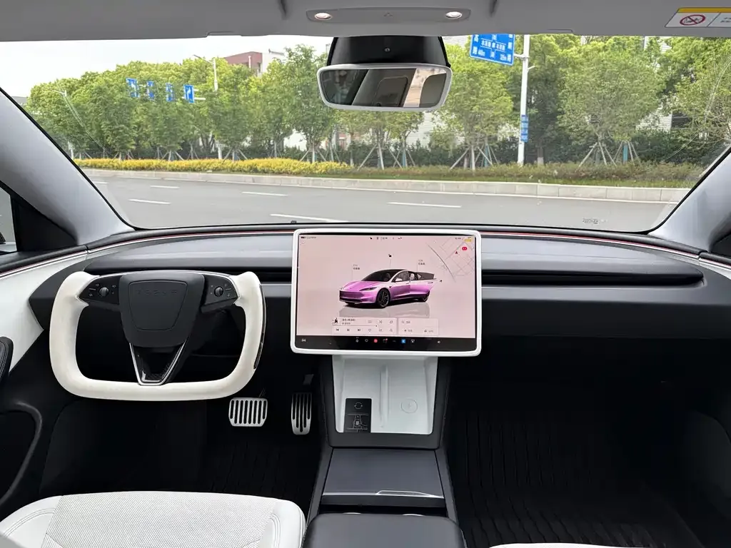 Tesla Model 3 — фото 4